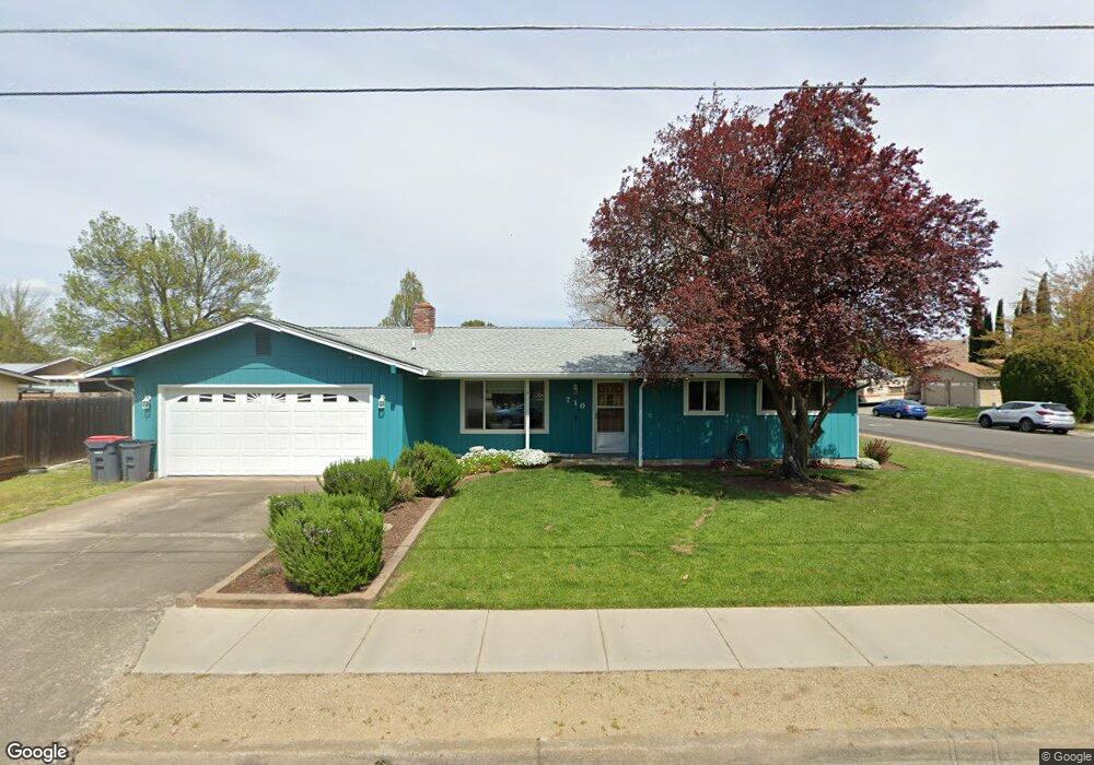 710 N 10th St, Central Point, OR 97502 - photo 1