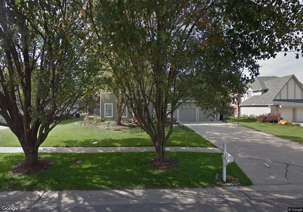 3437 SW Brandywine Ct, Topeka, KS 66614 - photo 1