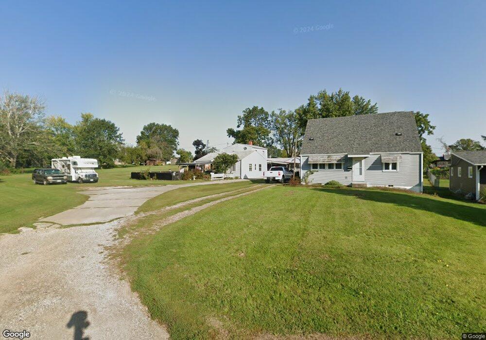 1413 Gooding Ln, Marshalltown, IA 50158 - photo 1