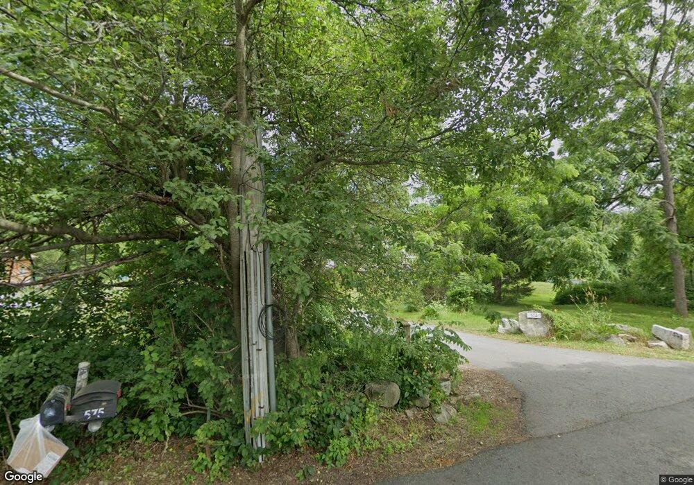 572 Forest St, Dunstable, MA 01827 - photo 1