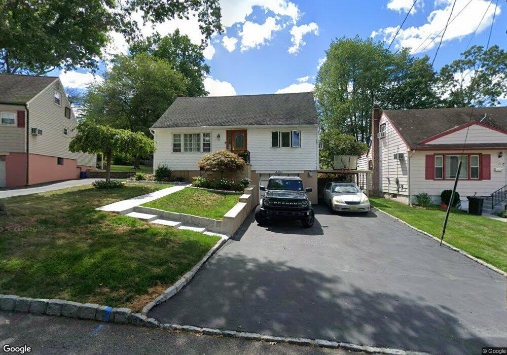 50 Phyllis Rd, West Orange, NJ 07052 - photo 1