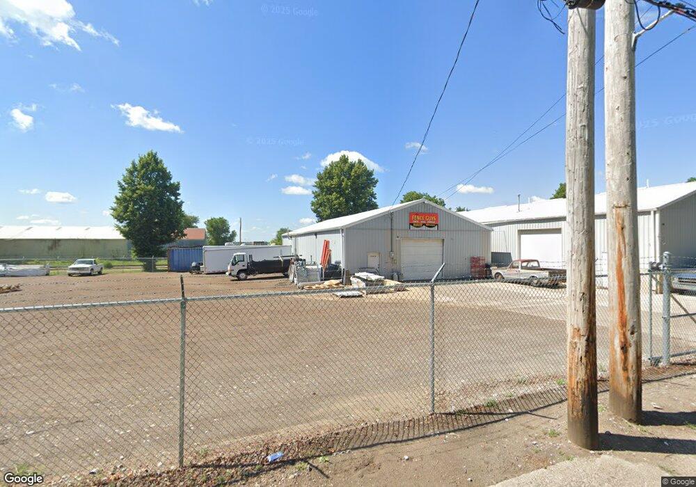 1108 W 5th St, Davenport, IA 52802 - photo 1