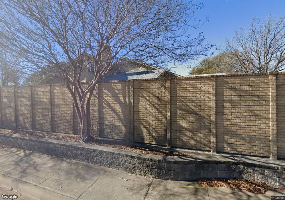 2000 Oakmeadow St, Bedford, TX 76021 - photo 1