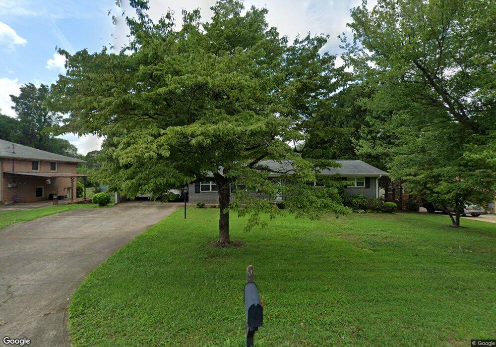 1712 Hasty Rd, Marietta, GA 30062 - photo 1