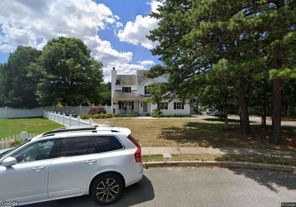 6 Blackpine Ct, Holtsville, NY 11742 - photo 1