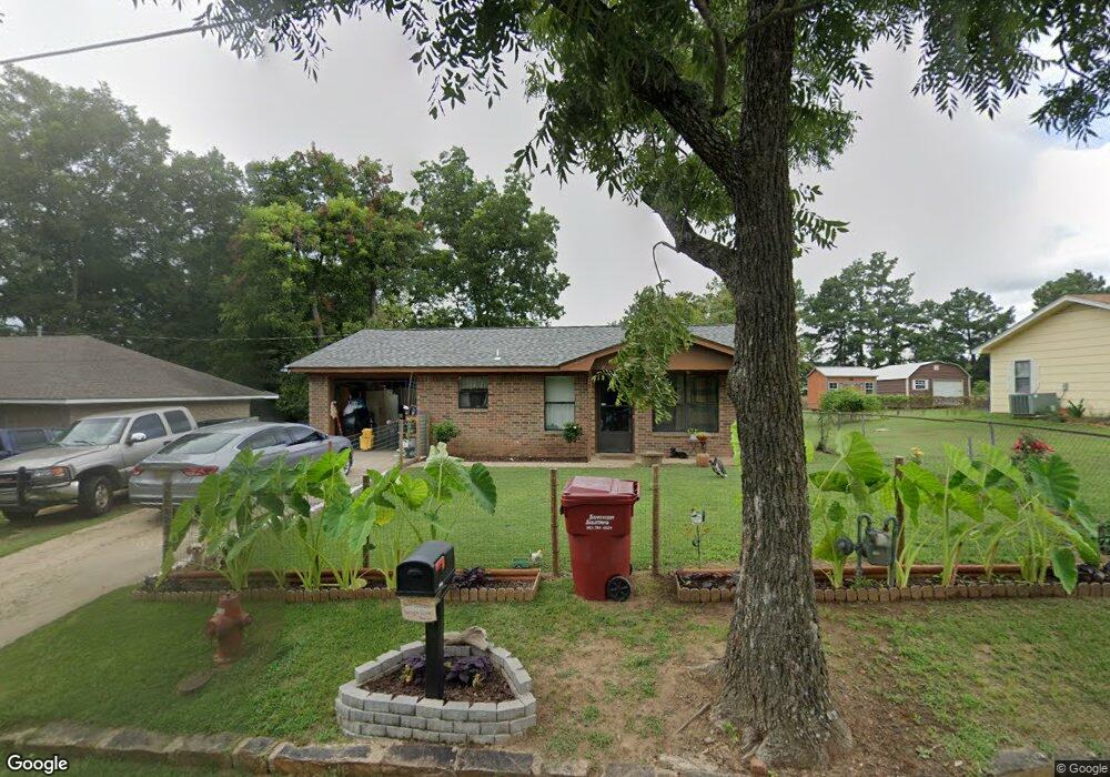 313 N J St, Hugo, OK 74743 - photo 1