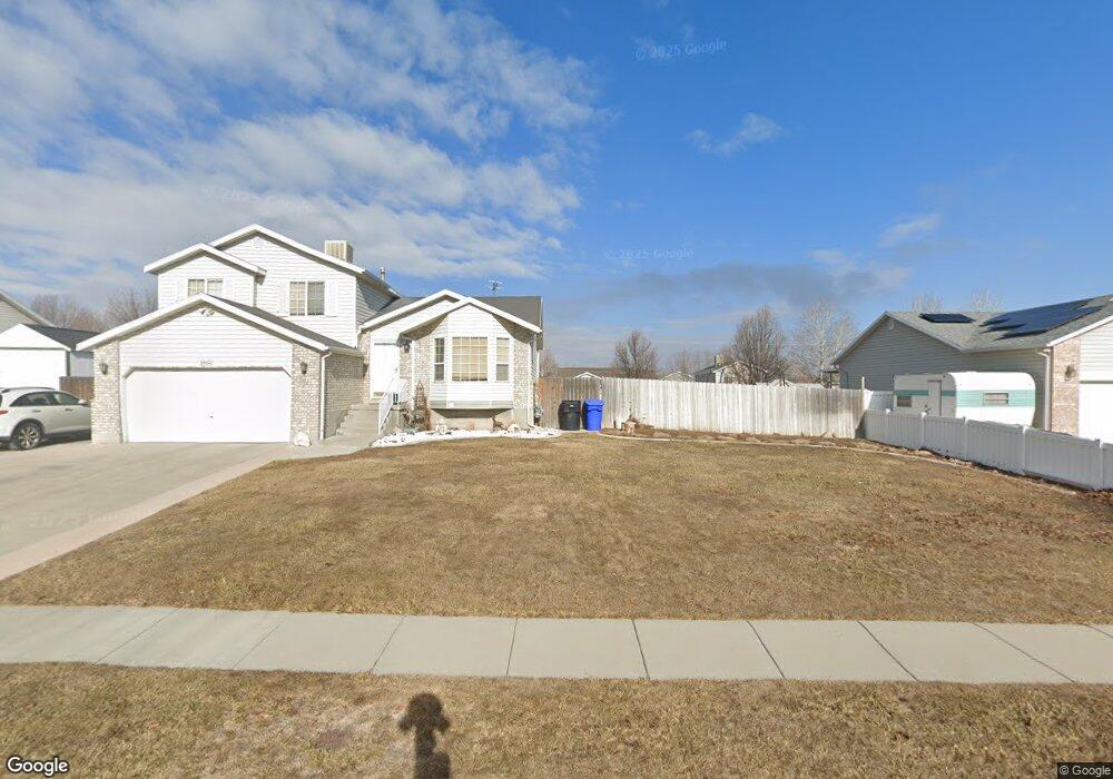 5062 W Robin Hill Rd, West Jordan, UT 84081 - photo 1