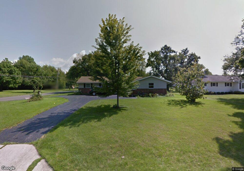 907 Collins Ave, Marysville, OH 43040 - photo 1