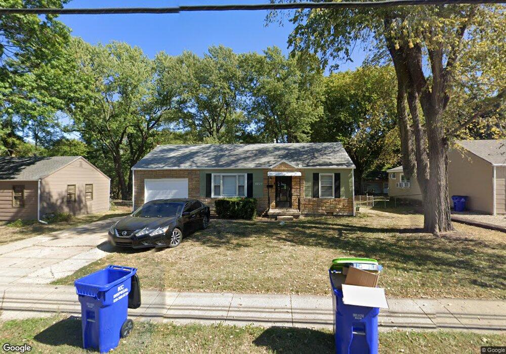 6827 Quivira Rd, Shawnee, KS 66216 - photo 1