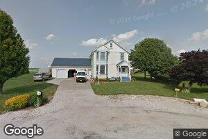 4 Hunter Ct, Moweaqua, IL 62550