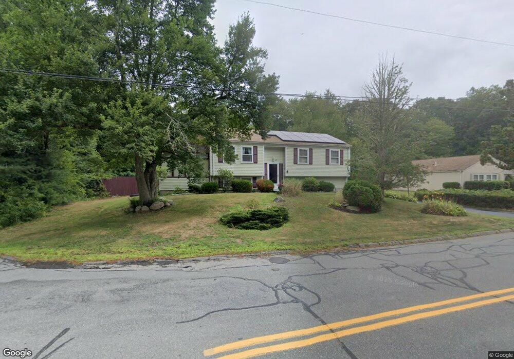 421 Gulf Rd W, South Dartmouth, MA 02748 - photo 1