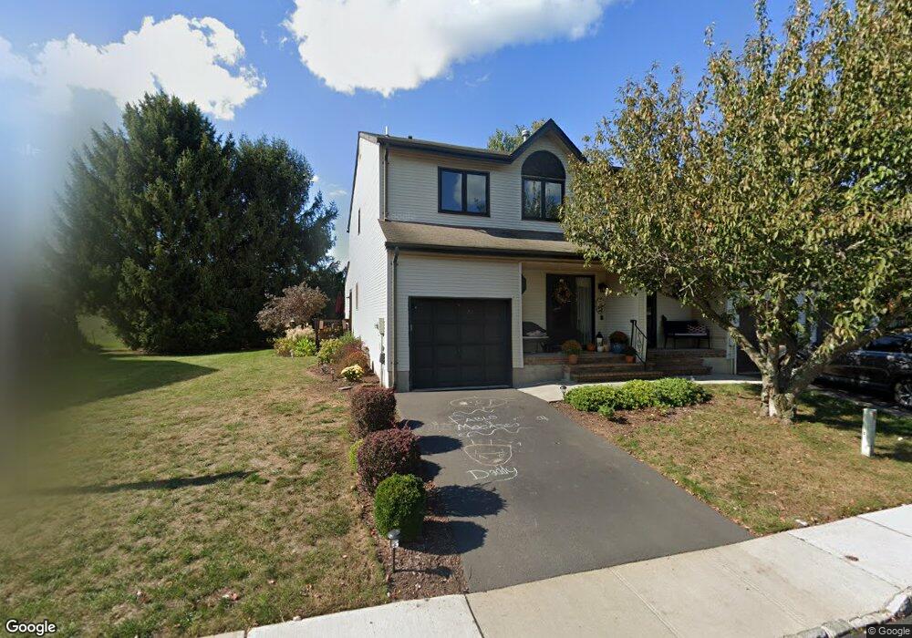 22 Maple Ct, Flemington, NJ 08822 - photo 1