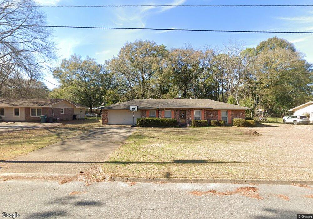 128 Chewalla Cir, Eufaula, AL 36027 - photo 1