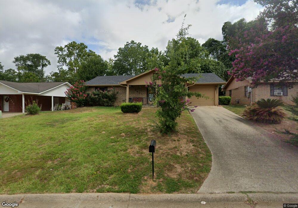 1607 Hanson Dr, Nacogdoches, TX 75961 - photo 1