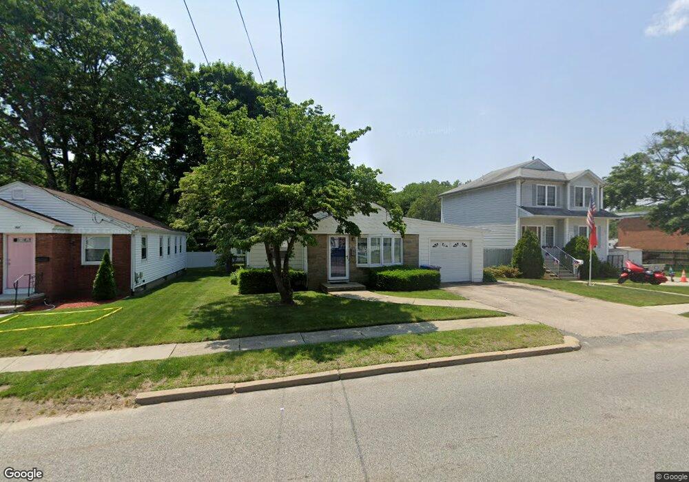 272 Aqueduct Rd, Cranston, RI 02910 - photo 1