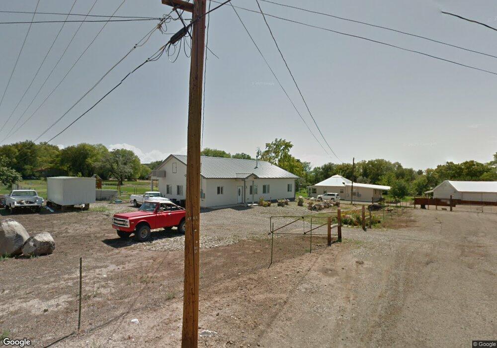 305 SW 8th St, Cedaredge, CO 81413 - photo 1