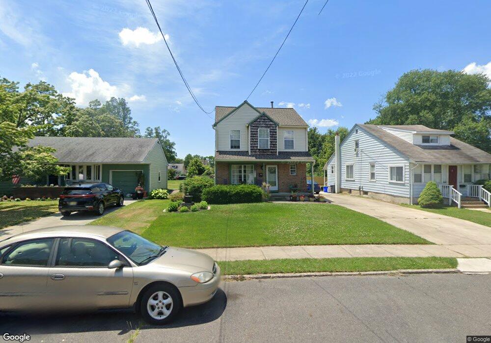 881 N Read Ave, Runnemede, NJ 08078 - photo 1