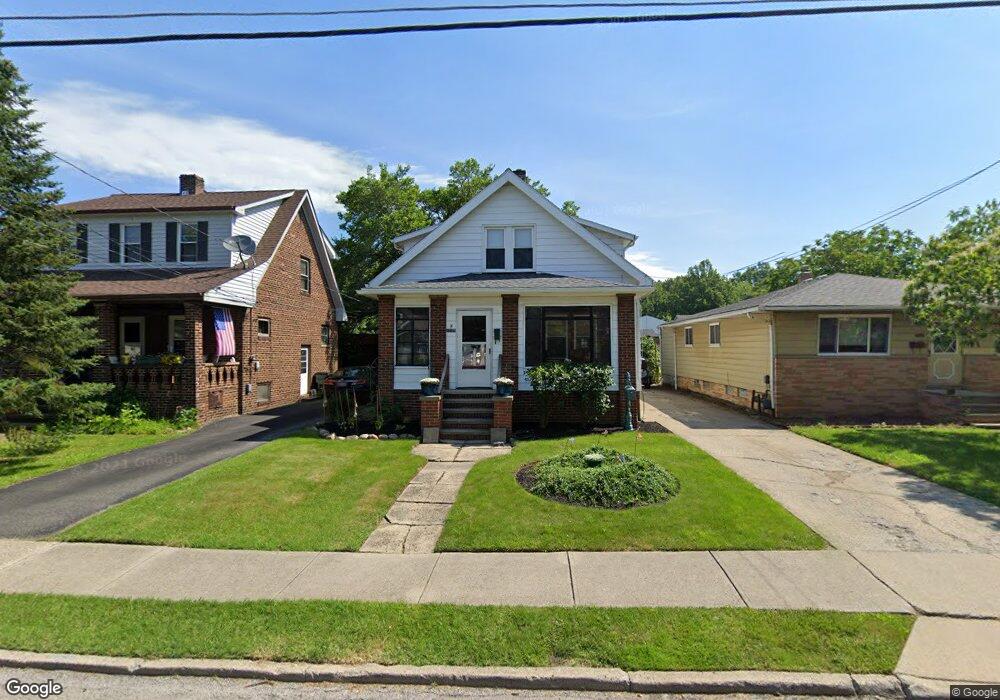 1535 E 296th St, Wickliffe, OH 44092 - photo 1