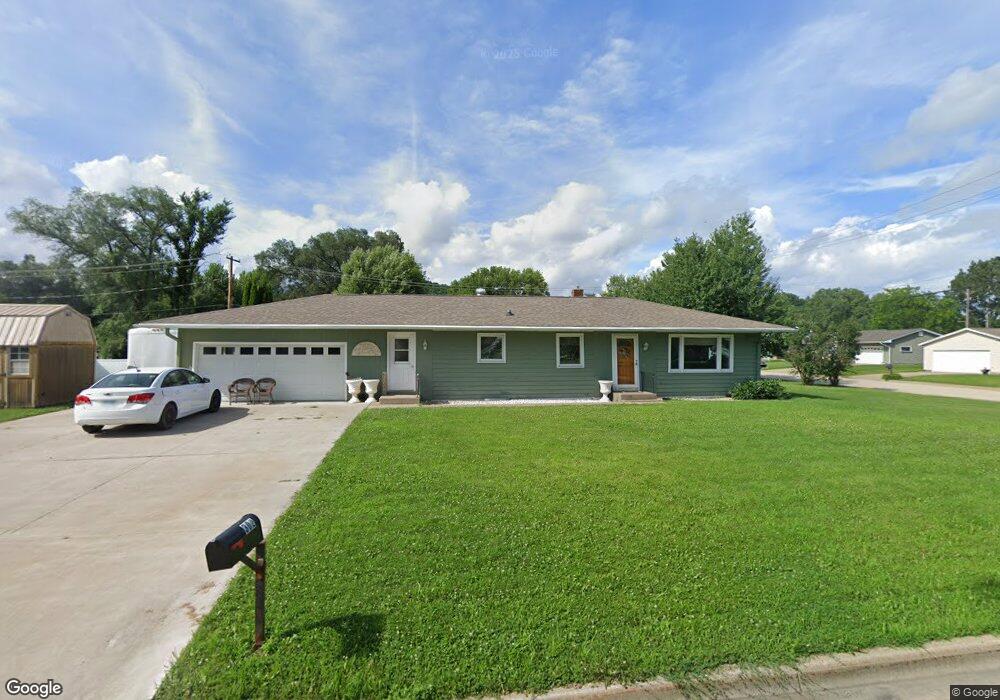 302 N 4th St, La Crescent, MN 55947 - photo 1