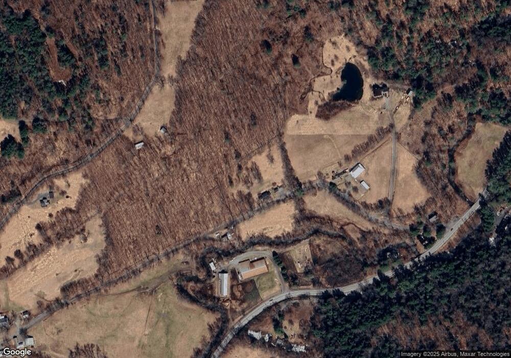 6104 Kendall Rd, Woodstock, VT 05091 - photo 1