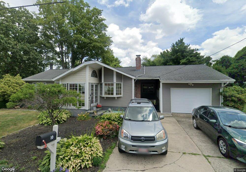 10 Saugus Ave, Saugus, MA 01906 - photo 1