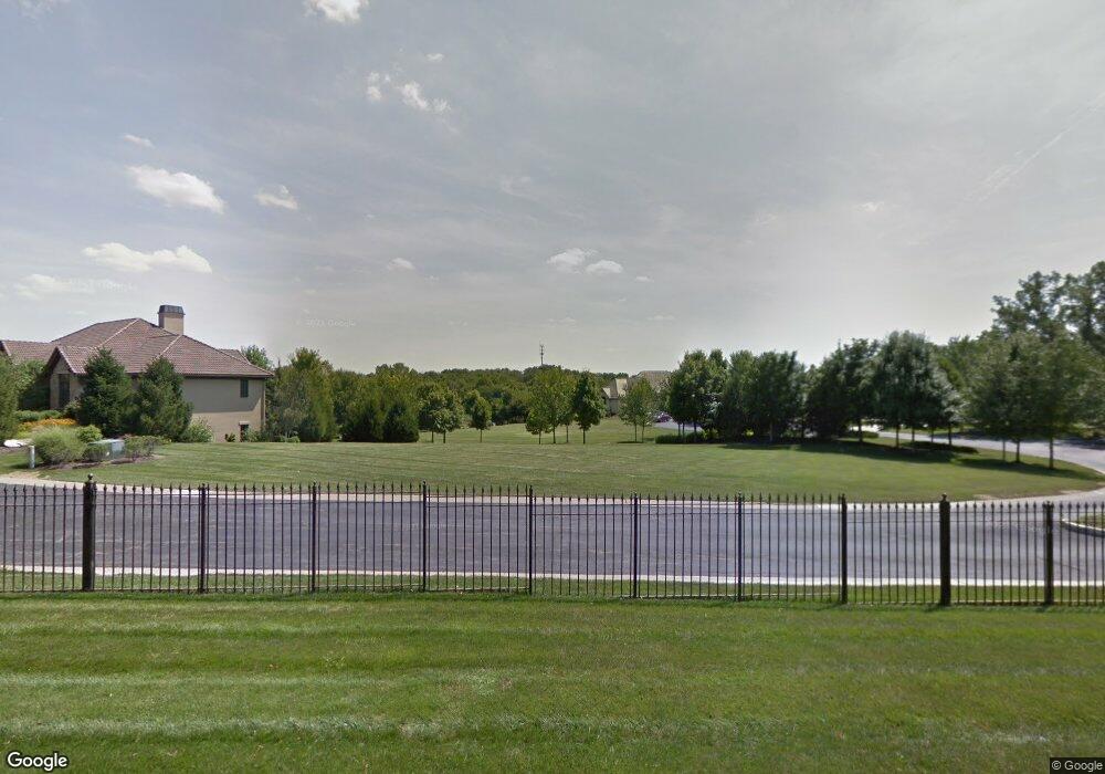 8309 Maplewood Ln, Lenexa, KS 66215 - photo 1