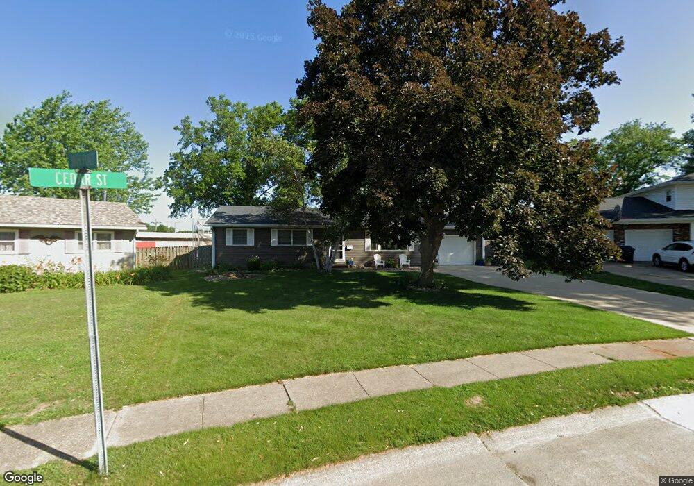 2154 W 38th Place, Davenport, IA 52806 - photo 1