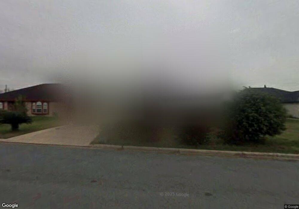 516 Tulip Cir, Alamo, TX 78516 - photo 1