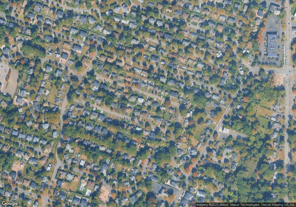 182 Coombs Dr, Paramus, NJ 07652 - photo 1