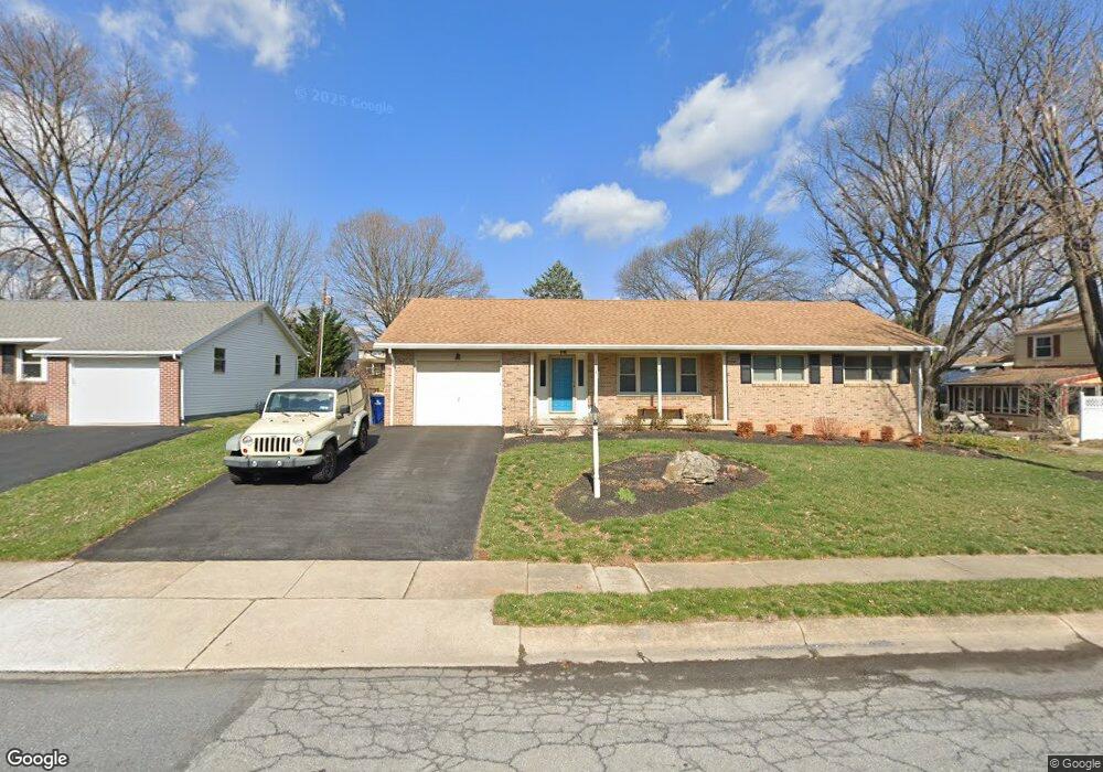 1604 Sherwood Rd, Reading, PA 19610 - photo 1