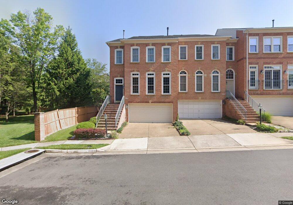 8028 Kidwell Ct, Vienna, VA 22182 - photo 1