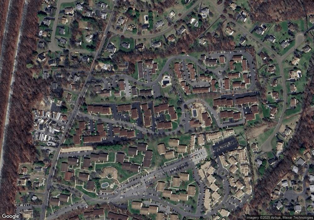 202 Richard Ct unit 20B, Pomona, NY 10970 - photo 1