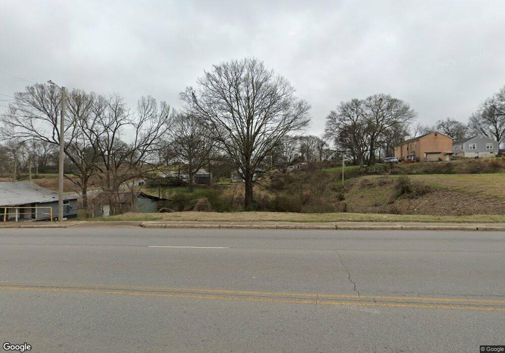 1106 Veterans Dr, Florence, AL 35630 - photo 1