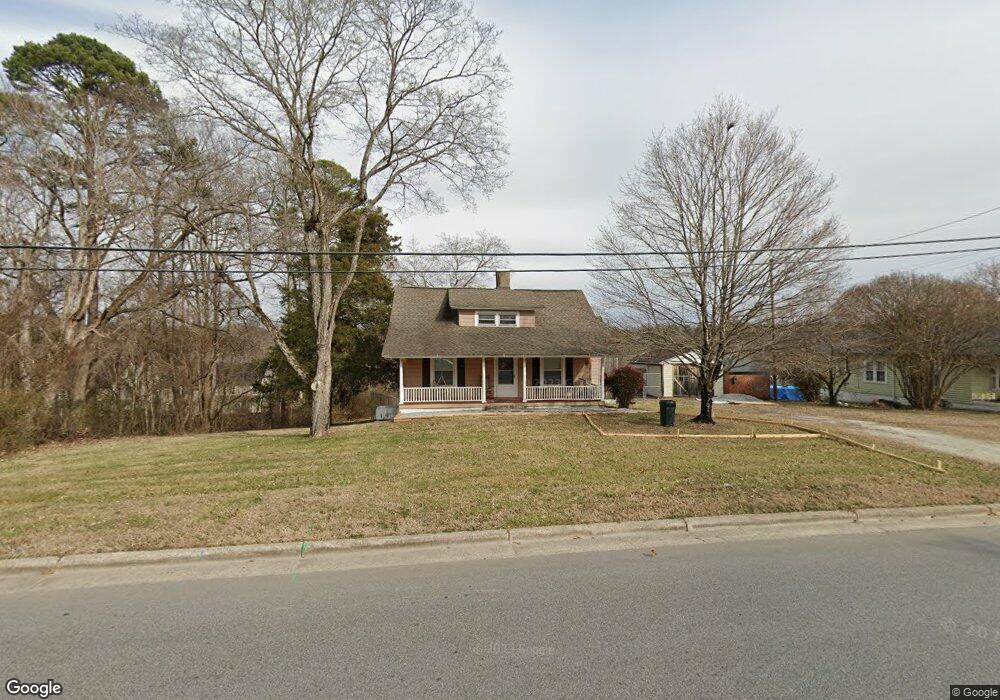 547 Oakdale Rd, Jamestown, NC 27282 - photo 1