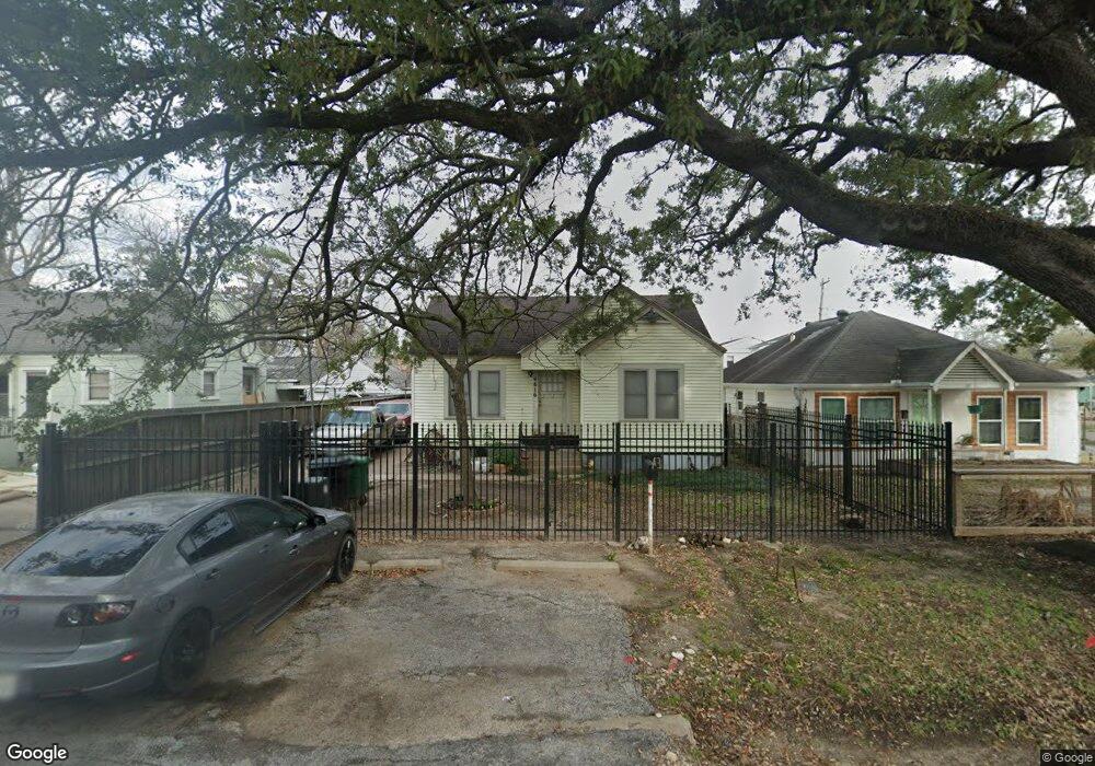 4616 Siegel St, Houston, TX 77009 - photo 1