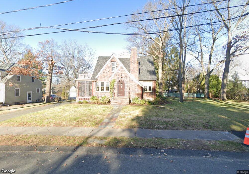 117 Laurel Dr, Needham, MA 02492 - photo 1