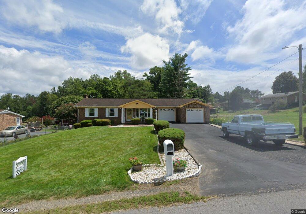 192 Cardinal Rd, Martinsville, VA 24112 - photo 1