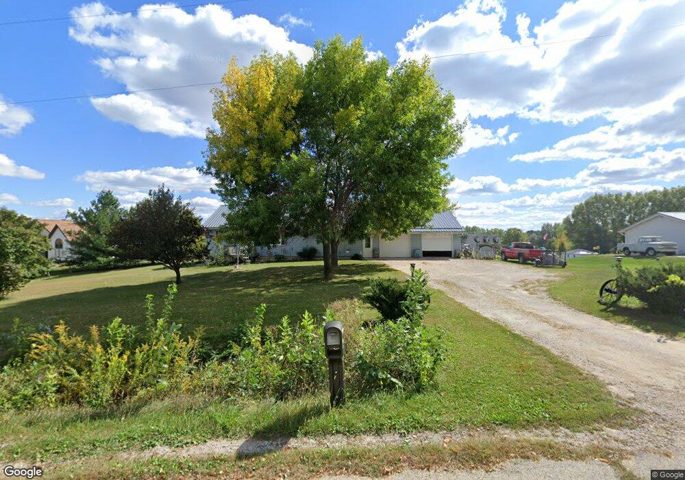 311 Maple St, Center Point, IA 52213 - photo 1