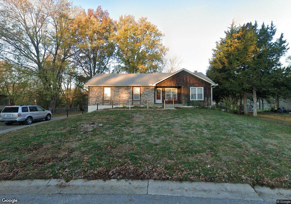 113 Ralph Dr, Lansing, KS 66043 - photo 1