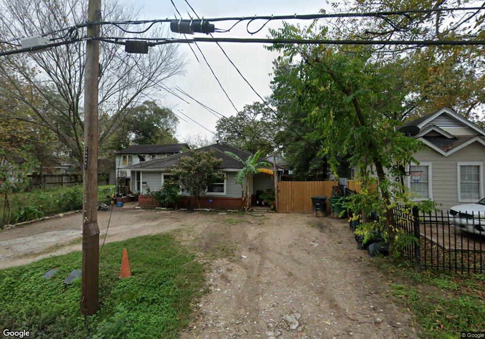 406 King St, Houston, TX 77022 - photo 1