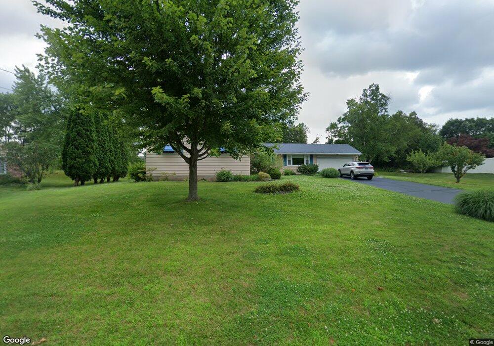 4 Old Village Rd, Bloomfield, CT 06002 - photo 1