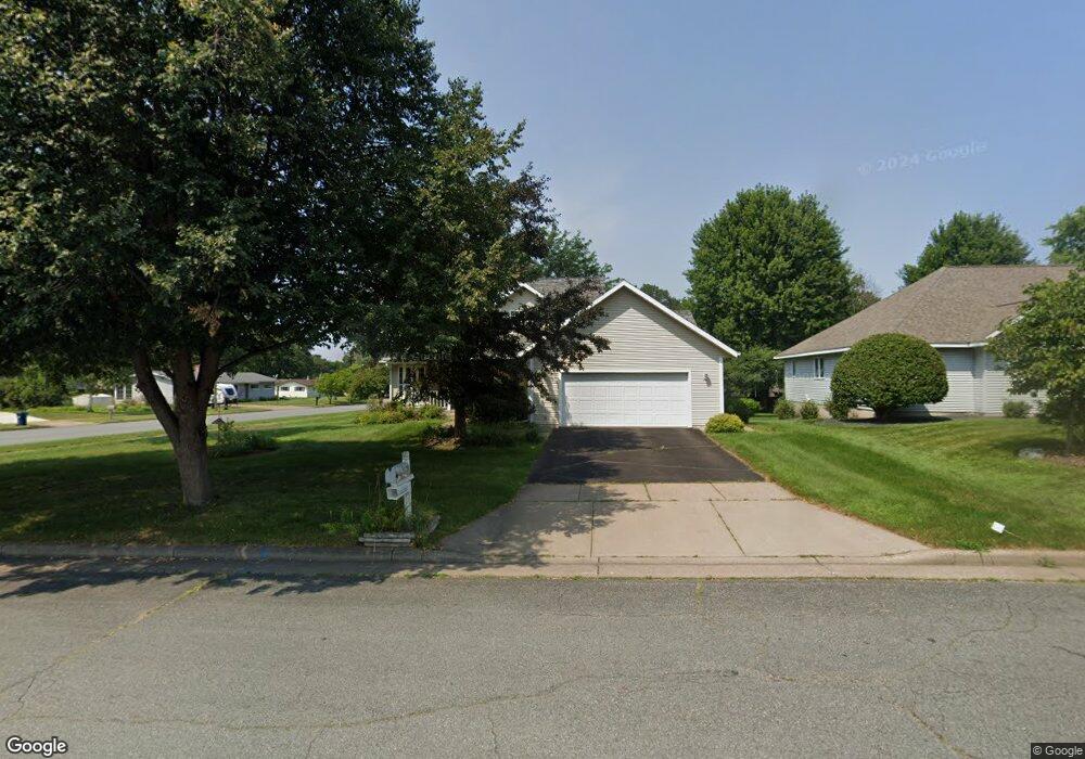 3204 Leslie Ln, Eau Claire, WI 54703 - photo 1