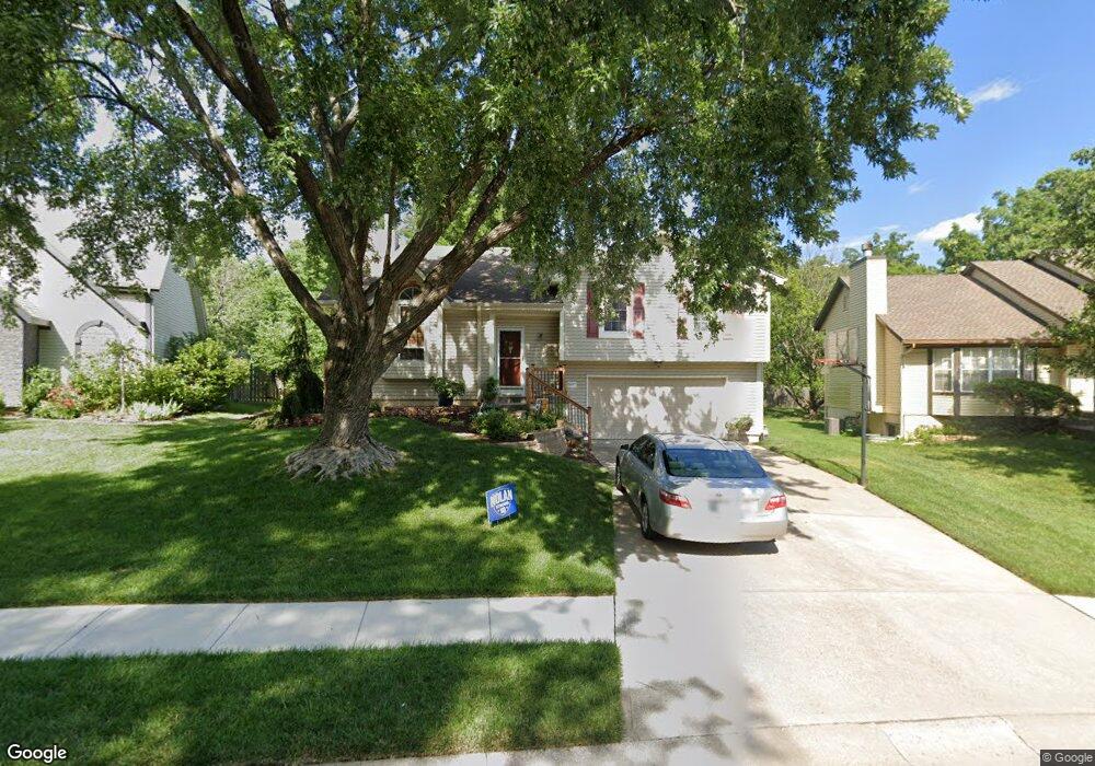 5027 Farley St, Shawnee, KS 66203 - photo 1