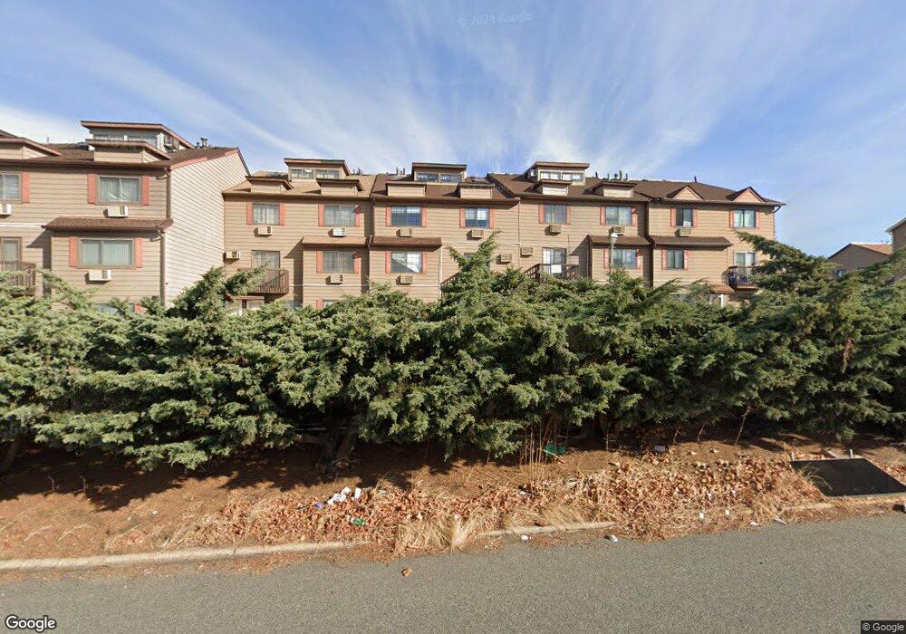 57-152 Daffodil Ln, Staten Island, NY 10314 - photo 1