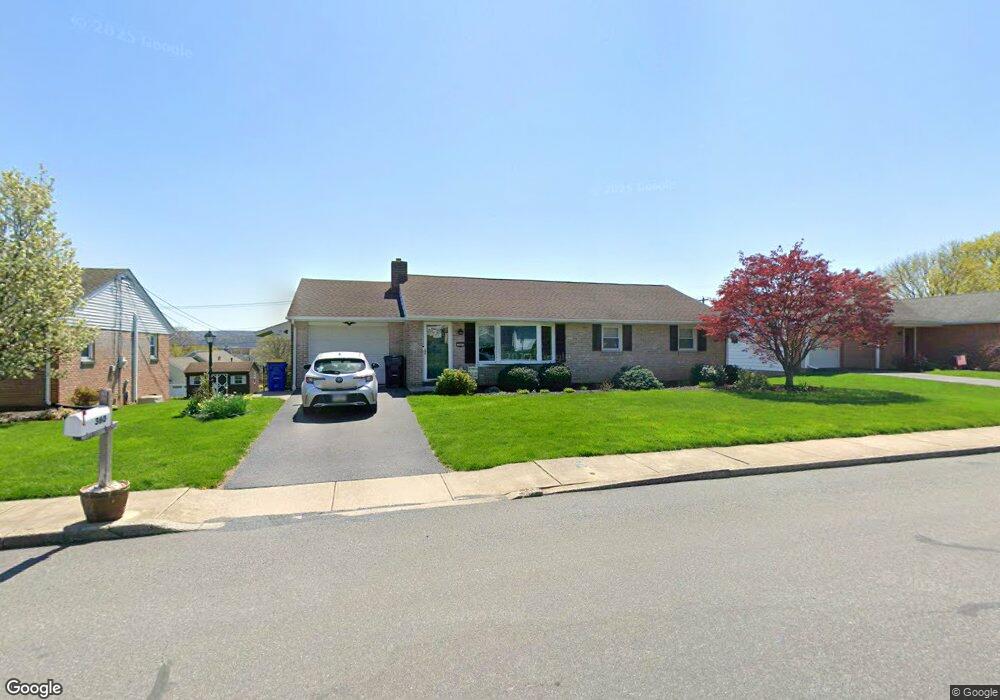 360 Valley View Dr, New Holland, PA 17557 - photo 1