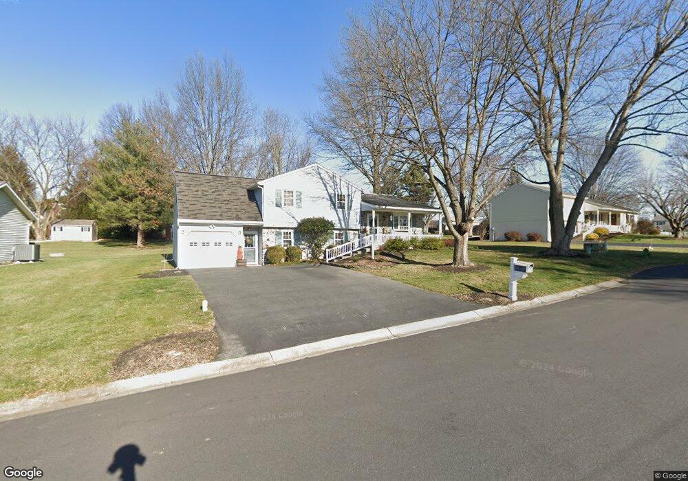 601 Bernhard Ave, Mount Joy, PA 17552 - photo 1