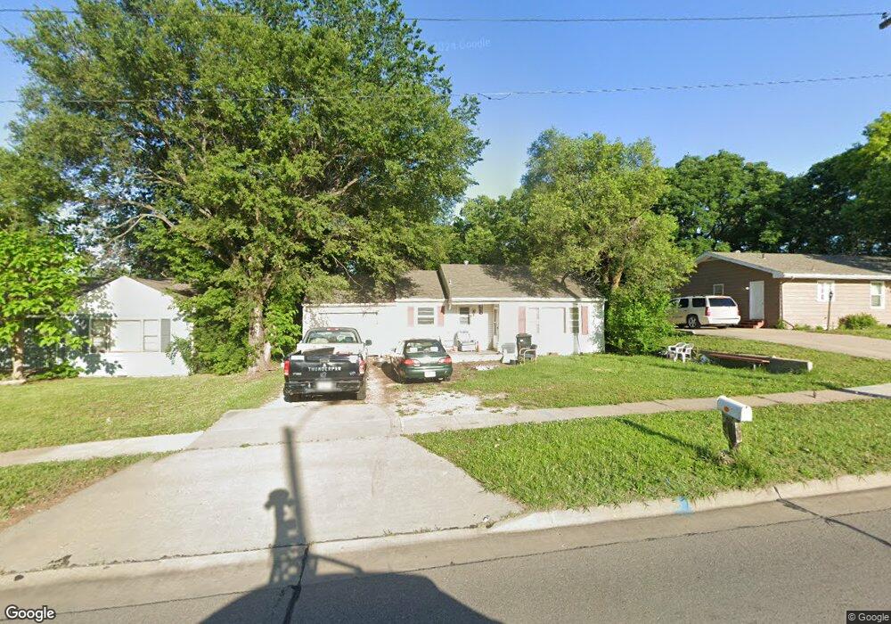 2317 SW Gage Blvd, Topeka, KS 66614 - photo 1