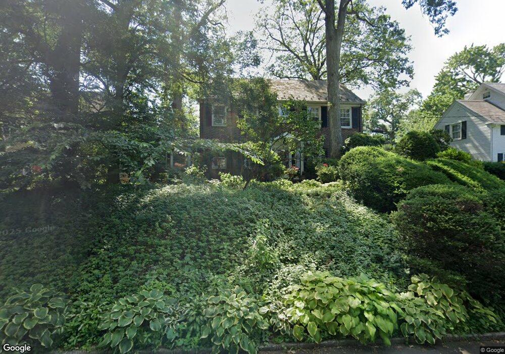 99 Eakins Rd, Manhasset, NY 11030 - photo 1