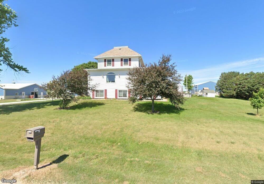 4526 Schultz Rd, Center Point, IA 52213 - photo 1