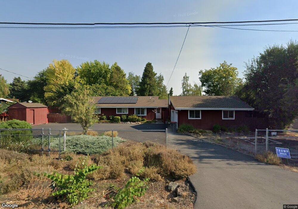 1006 Beall Ln, Central Point, OR 97502 - photo 1